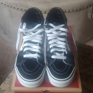Size 5 Black and White High Top Vans